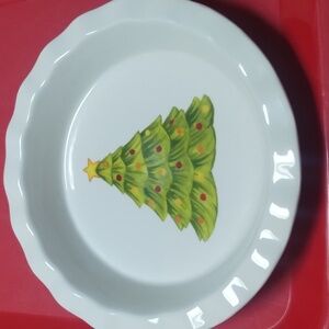 CHRISTMAS Flutted Edge & "Ribbon" Trimmed Festive Christmas Tree Pie Dish